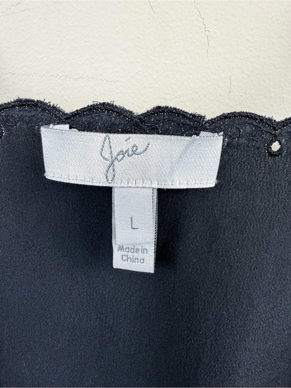 Joie 100% silk black V neck camisole large - Picture 2 of 11